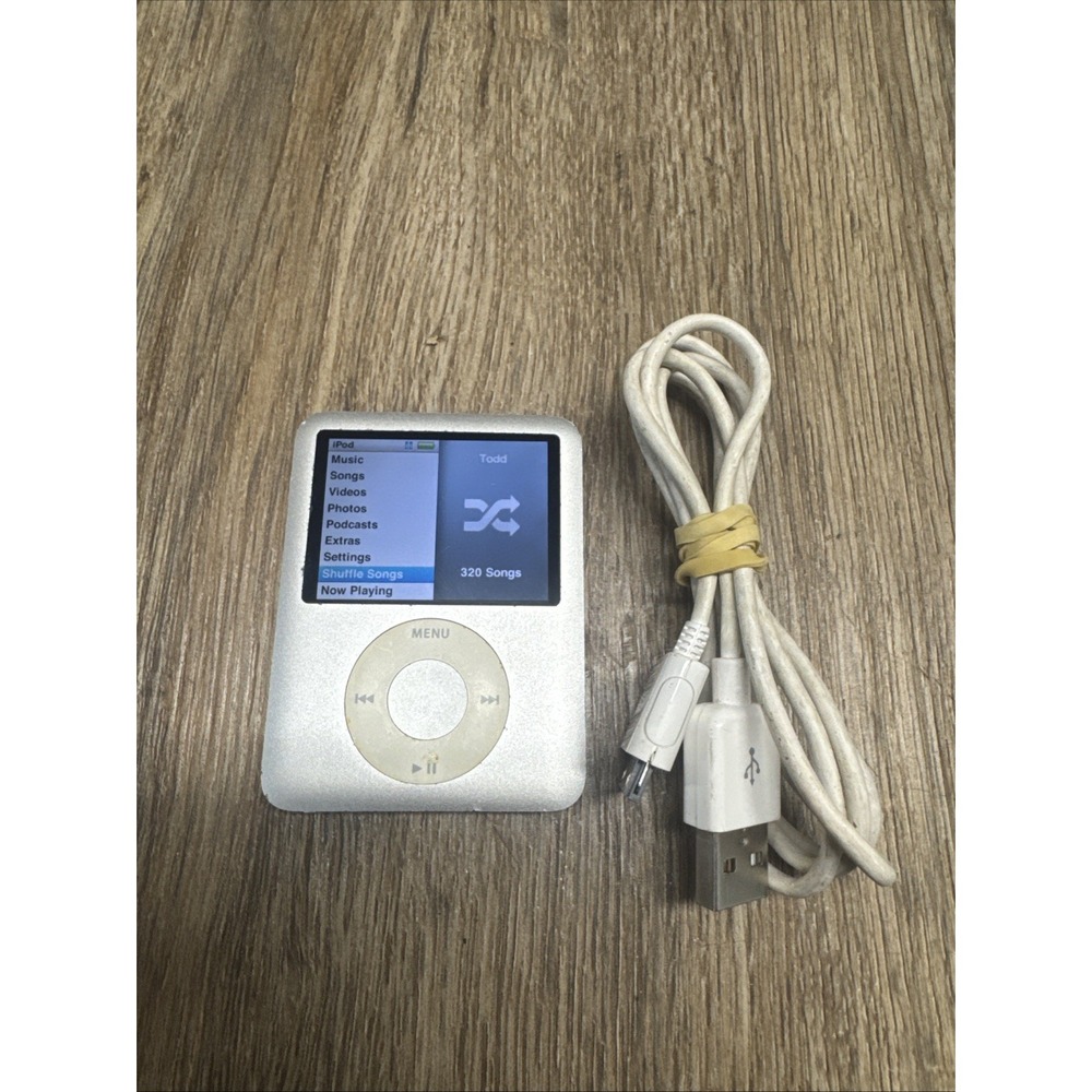 Apple iPod Nano 3rd Gen 4GB Silver MA978LL MP3 Player Tested Working